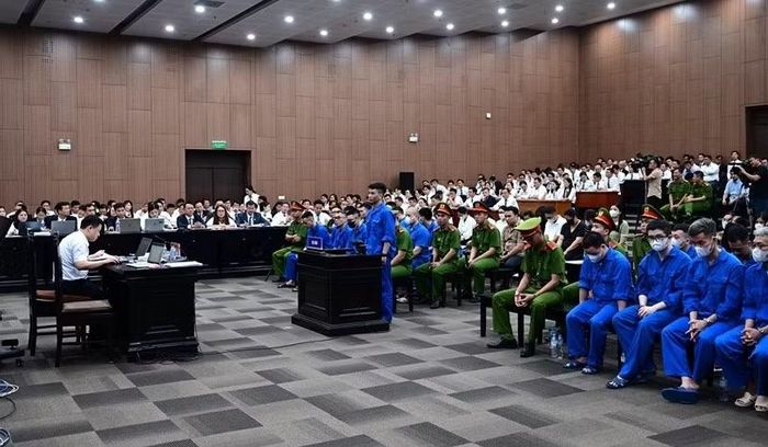 Phiên tòa xét xử Mr Pips và đồng phạm.