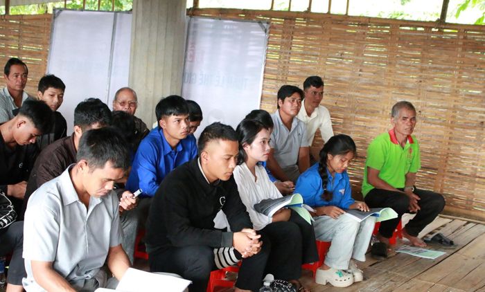 Đội ngũ cán bộ cơ sở cần được hỗ trợ nhận diện những quy định có liên quan trực tiếp đến nhiệm vụ được giao - Ảnh: Thu Hiền