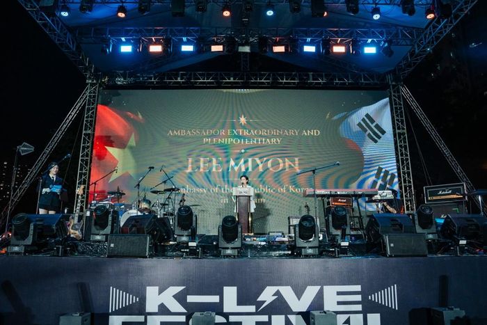 Từ sức nóng của các ban nhạc đến giai điệu giao hưởng – Korea Season tiếp nối với “SM Classics Live in HANOI”
