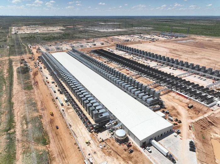Trung tâm dữ liệu Helios I của Galaxy Digital tại Texas, Mỹ, đã bàn giao 133 MW tải CNTT cho CoreWeave và ghi nhận quý đầu tiên khai thác trọn vẹn trong quý III/2026. Nguồn ảnh: Data Center Dynamics.