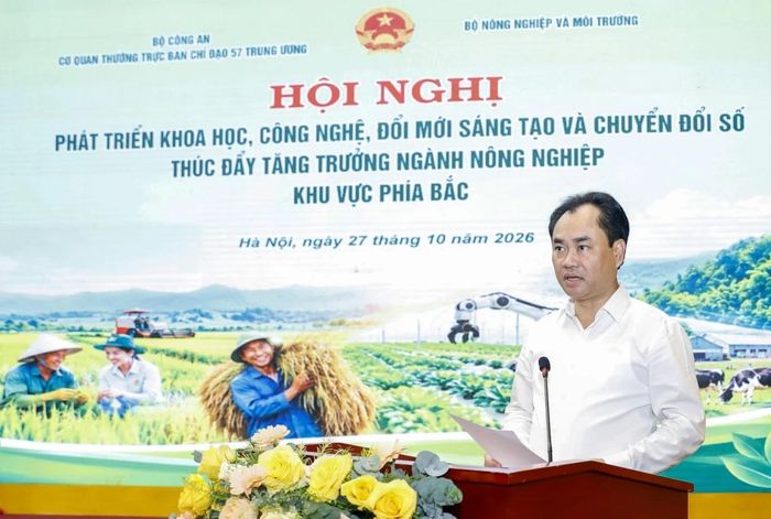 Bộ trưởng Bộ Nông nghiệp và Môi trường Trịnh Việt Hùng phát biểu tại Hội nghị
