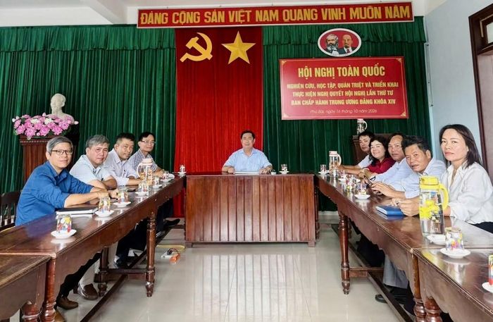 Cuộc họp Ban lãnh đạo và cán bộ chủ chốt BQL Rừng và Bảo tồn thiên nhiên Tp Huế ngày 27/10/2026
