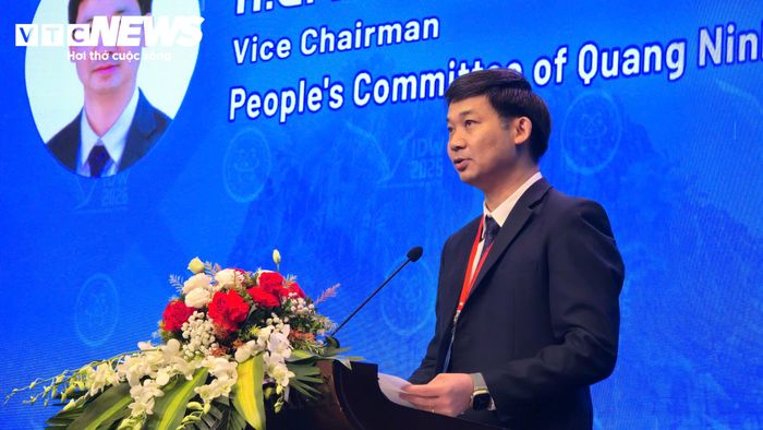Ông Nguyễn Văn Công, Phó chủ tịch UBND TP Quảng Ninh, chia sẻ tại sự kiện. (Ảnh: Hoa Vũ)