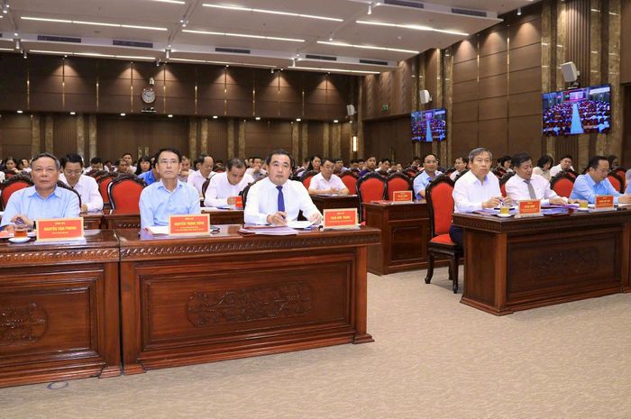 Bí thư Thành ủy Hà Nội Trần Đức Thắng và các đồng chí lãnh đạo thành phố Hà Nội dự Hội nghị nghiên cứu, học tập, quán triệt và triển khai các kế hoạch, chương trình hành động của Ban Thường vụ Thành ủy thực hiện Nghị quyết Hội nghị Trung ương 4 khóa XIV. Ảnh: Quang Thái