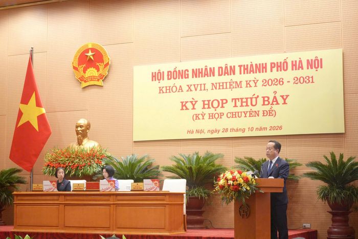 Thường trực HĐND thành phố Hà Nội chủ trì, điều hành kỳ họp. Ảnh: Thành Thái Hùng