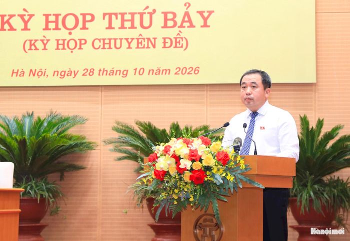 Bí thư Thành ủy Hà Nội Trần Đức Thắng phát biểu chỉ đạo tại kỳ họp.