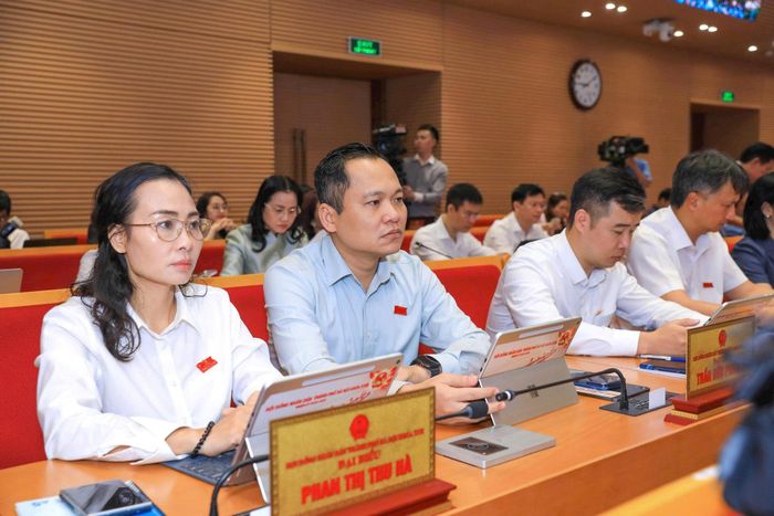 Đại biểu tham dự kỳ họp. Ảnh: Thành Thái Hùng