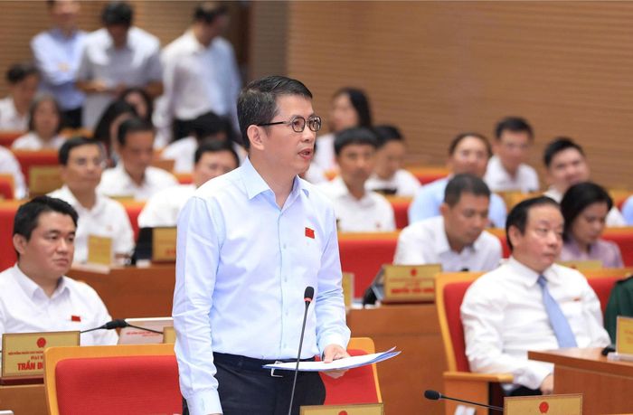Đại biểu Phạm Tuấn Long (Tổ đại biểu số 1) phát biểu thảo luận tại hội trường. Ảnh: Thành Thái Hùng