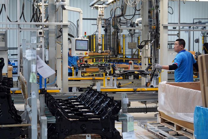 Điện sạch có thể được cung cấp trực tiếp cho các cơ sở chế tạo xe và pin, góp phần giảm phát thải ngay từ khâu sản xuất phương tiện. Ảnh: Hoàng Linh