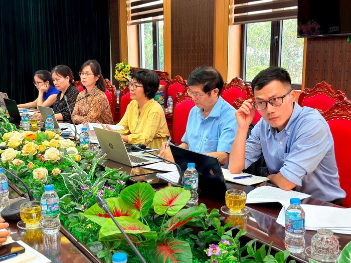 Đoàn công tác Viện Hàn lâm Khoa học xã hội Việt Nam tại buổi làm việc. Ảnh: Thanh Hà
