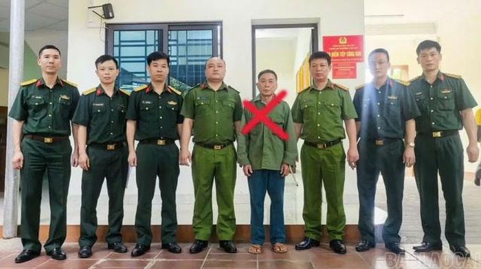 Công an phường Lào Cai bắt giữ đối tượng Lý Văn Tài sau 33 năm lẩn trốn.