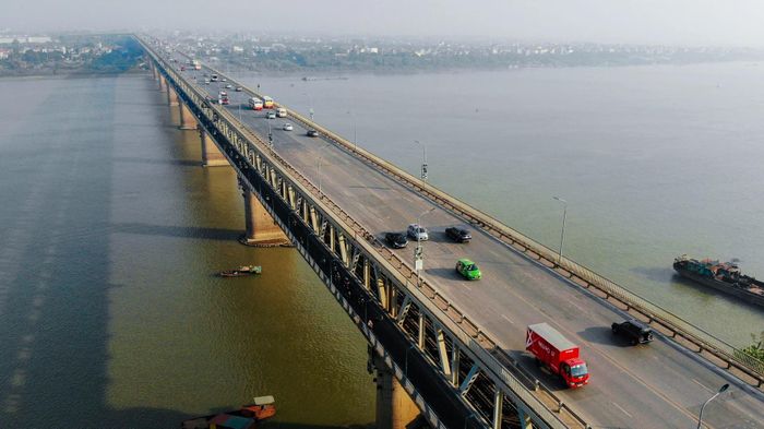 Từ 22h ngày 29/10/2026, các đơn vị thi công sẽ tổ chức tháo dỡ rào chắn và tiến hành thông xe tại nút giao phía Bắc cầu Thăng Long.