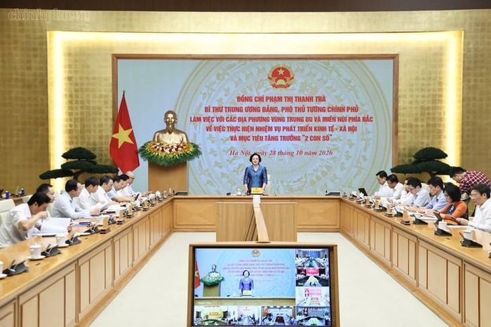Phó Thủ tướng Phạm Thị Thanh Trà làm việc với 9 tỉnh vùng trung du và miền núi phía bắc về mục tiêu tăng trưởng 2 con số. Ảnh: chinhphu.vn/Thu Giang
