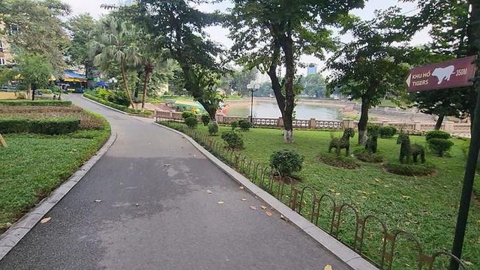 Một góc Vườn thú Công viên Thủ Lệ. Ảnh: V.A.