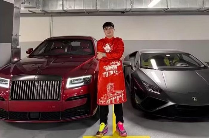 Trên mạng xã hội, Mr Pips khoe nhiều tài sản có giá trị. Ảnh: TPO
