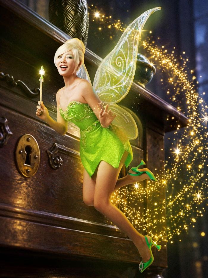Văn Mai Hương hóa thân thành cô tiên xanh Tinker Bell, được Châu Bùi miêu tả là bé nhỏ, xinh đẹp, nhưng chắc chắn không ai dám bắt nạt.