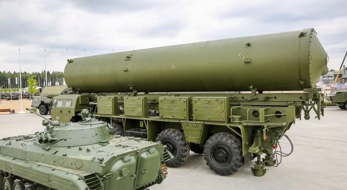 Nga cũng đã triển khai thêm tổ hợp S-500, được thiết kế để đối phó các mục tiêu trên không và một số mối đe dọa ở độ cao lớn.