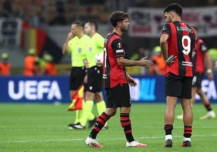 Nếu không nhanh chóng ổn định phong độ, AC Milan hoàn toàn có thể mất vé dự Champions League lần thứ 3 liên tiếp (Ảnh: Getty Images)