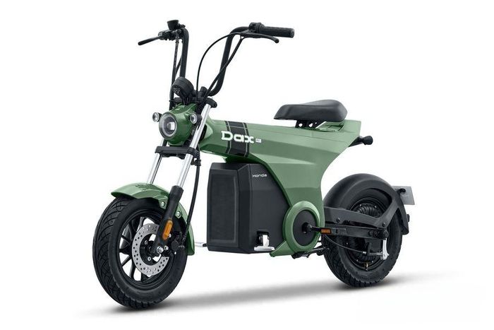 Hai mẫu xe máy điện mới với bàn đạp từng được Honda đăng ký kiểu dáng công nghiệp. Ảnh: Honda.