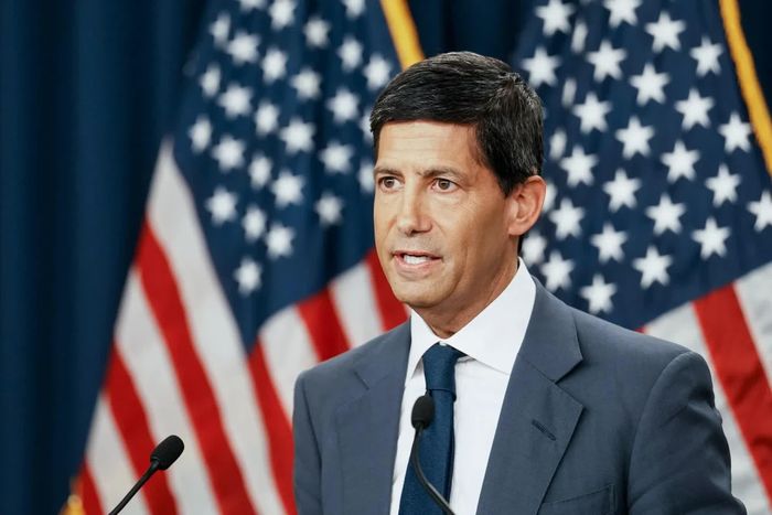  Chủ tịch Fed Kevin Warsh cho biết các quan chức sẵn sàng hành động khi cần thiết. Ảnh: Bloomberg. 