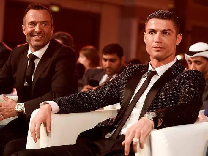  Mendes đứng sau thành công của Ronaldo. Ảnh: AS. 