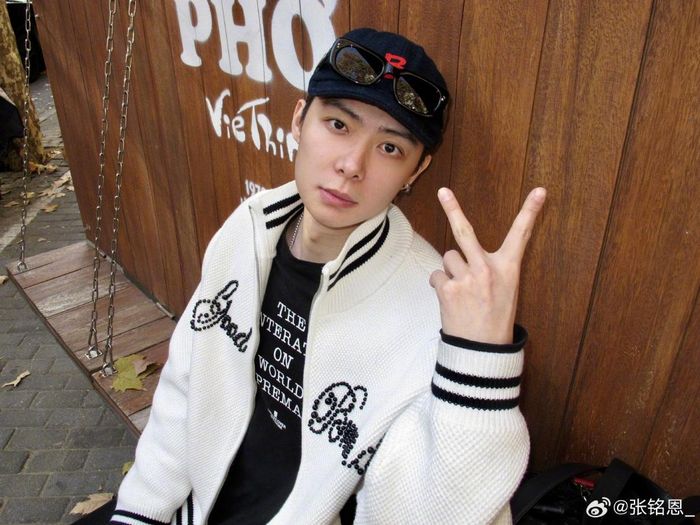  Nam diễn viên từng vướng ồn ào đời tư. Ảnh: Weibo. 