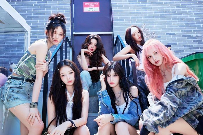 Truyền thông Hàn Quốc đưa tin IVE dự kiến tổ chức concert tại Việt Nam vào tháng 4. Ảnh: DongA.