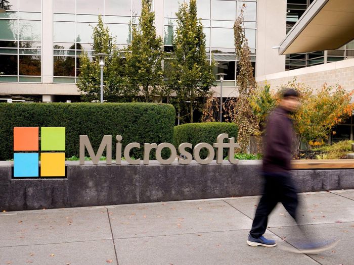 Khoảng 60.000 nhân viên Microsoft đủ điều kiện nhận đề nghị nghỉ việc tự nguyện. Ảnh: David Ryder/Reuters.