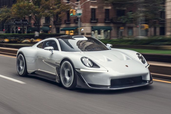 Phiên bản thương mại của Porsche Mission S sẽ là sự bổ sung hợp lý trong phân khúc siêu xe của thương hiệu, vốn không bị giới hạn số lượng như các dòng hypercar. Thời điểm ra mắt cũng như mức giá của mẫu xe này chưa được tiết lộ. 