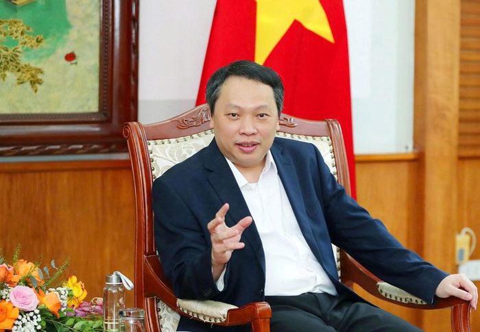 Thứ trưởng Nguyễn Huy Dũng mong muốn Apple hỗ trợ Việt Nam phát triển nguồn nhân lực và lĩnh vực điện ảnh