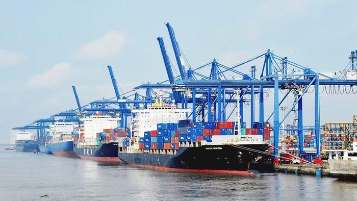 Hoạt động của sàn giao dịch hàng hóa vật chất không thể tách rời hệ thống kho bãi, kiểm định chất lượng, logistics, chứng từ hàng hóa và thanh toán. (Ảnh minh họa: NAM HẢI)