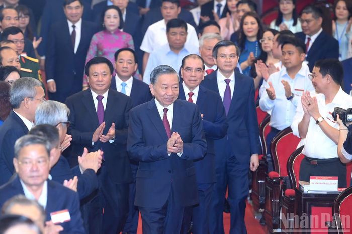 Tổng Bí thư, Chủ tịch nước Tô Lâm và các đồng chí lãnh đạo, nguyên lãnh đạo Đảng, Nhà nước dự Lễ kỷ niệm 30 năm Ngày thành lập Hội đồng Lý luận Trung ương.