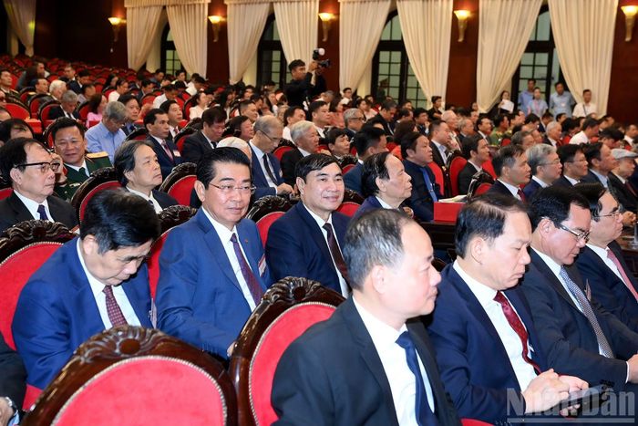 Các đại biểu tham dự lễ kỷ niệm.