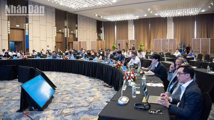 Các đại biểu dự hội thảo vào chiều 29/10, tại thành phố Hạ Long. (Ảnh: MINH DUY)