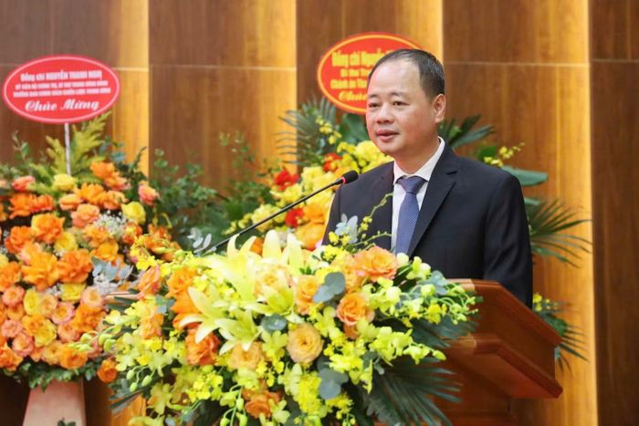Giáo sư, Viện sĩ Trần Hồng Thái phát biểu tại hội nghị. (Ảnh: GIANG SƠN)