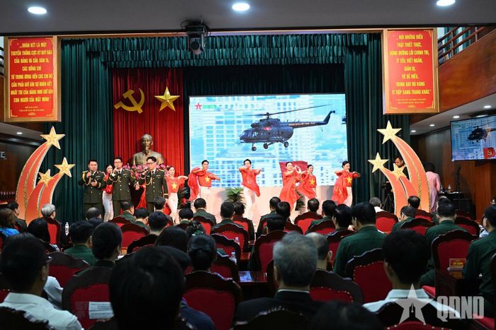 Một số tiết mục văn nghệ tại buổi lễ.  