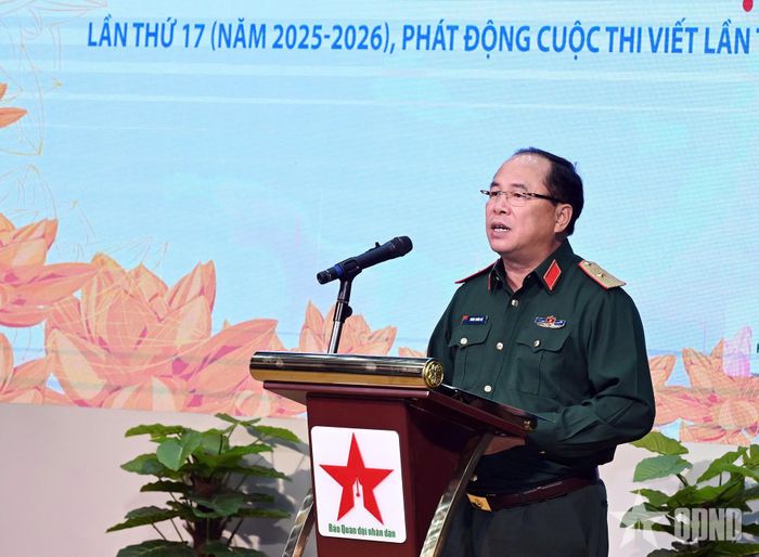  Thiếu tướng Đoàn Xuân Bộ phát động Cuộc thi viết “Những tấm gương bình dị mà cao quý” lần thứ 18. 