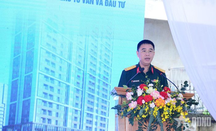 Đại tá Nguyễn Minh Khiêm, Tổng giám đốc Tổng công ty 319 phát biểu tại lễ khởi công. 