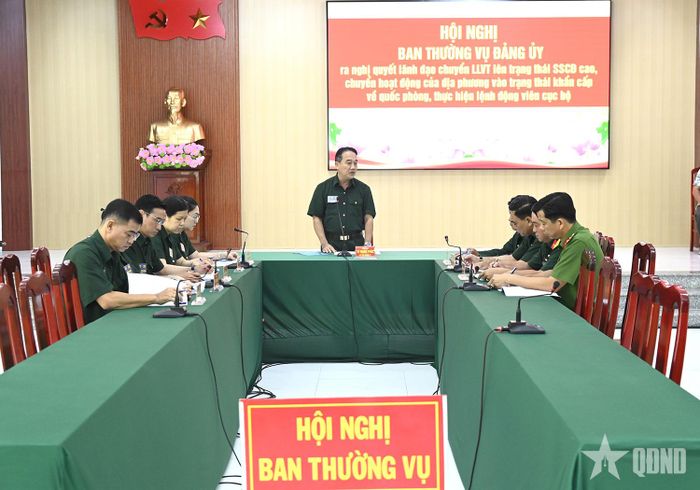 Cuộc họp vận hành cơ chế hội nghị Ban Thường vụ xã Hưng Hội, tỉnh Cà Mau ra nghị quyết lãnh đạo chuyển LLVT vào trạng thái sẵn sàng chiến đấu cao.