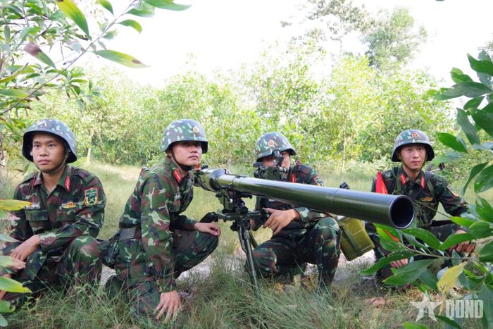  Khẩu đội SPG-9 lấy phần tử bắn tiêu diệt mục tiêu theo nhiệm vụ.