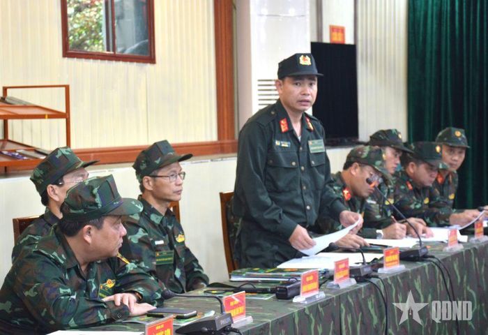  Các đại biểu phát biểu đóng góp vào quyết tâm tác chiến phòng thủ và dự thảo nghị quyết lãnh đạo. 