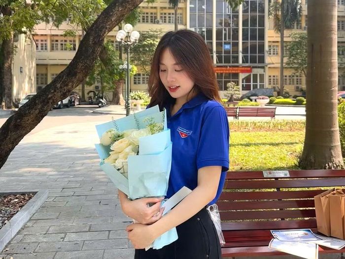 Minh Thư cho biết, cô từng tốn nhiều chi phí và công sức để cân bằng giữa học tập, hoạt động và ôn thi chứng chỉ.