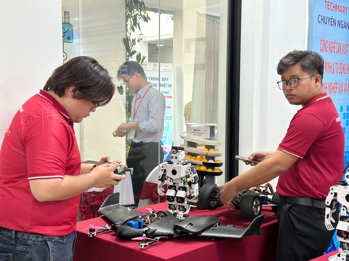 Viện trí tuệ nhân tạo và chuyển đổi số - Trường Đại học Bình Dương giới thiệu sản phẩm sáng tạo