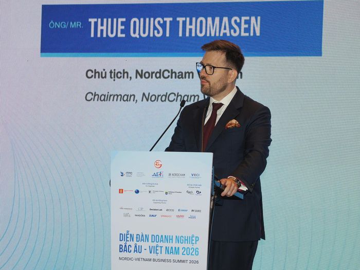 Ông Thue Quist Thomasen, Chủ tịch NordCham Việt Nam, phát biểu tại diễn đàn. Ảnh: HÙNG TRIỀU