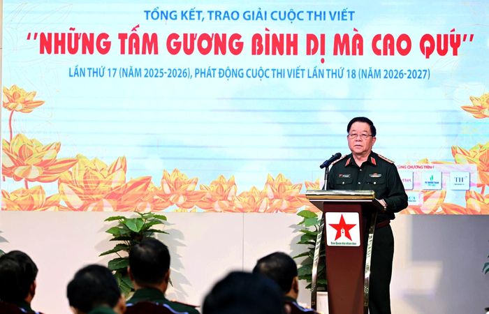  Đại tướng Nguyễn Trọng Nghĩa phát biểu tại lễ tổng kết, trao giải cuộc thi. Ảnh: TRỌNG HẢI 