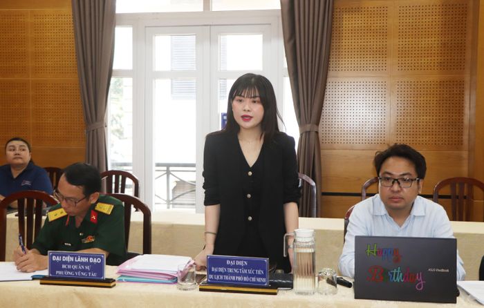Đại diện Trung tâm Xúc tiến Du lịch TPHCM phát biểu tại buổi làm việc. Ảnh: THÀNH HUY