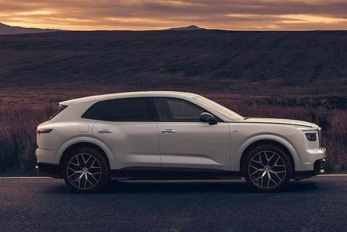 Thông cáo báo chí của Bentley không đề cập đến giá cả, số lượng sản xuất và thời gian giao hàng. Hãng cũng không cho biết liệu First Edition là phiên bản giới hạn hay chỉ đơn giản là phiên bản ra mắt Torcal.