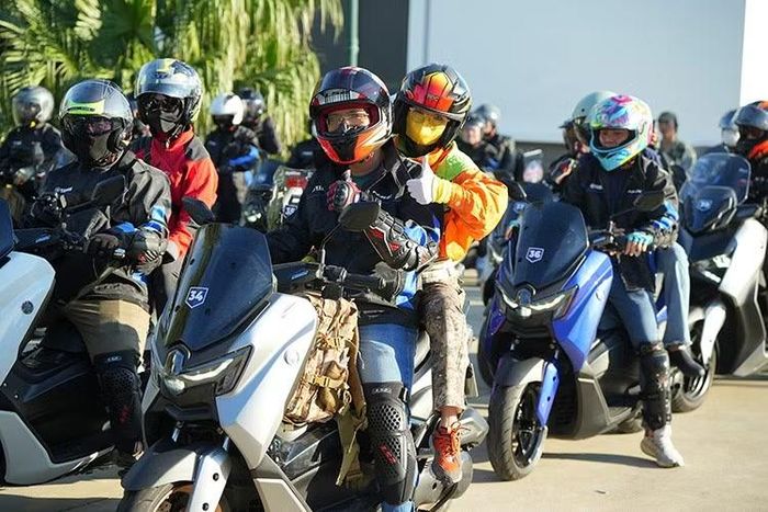 Yamaha NMAX sở hữu thiết kế mạnh mẽ, hướng đến nhu cầu di chuyển linh hoạt trong nhịp sống đô thị hiện đại.