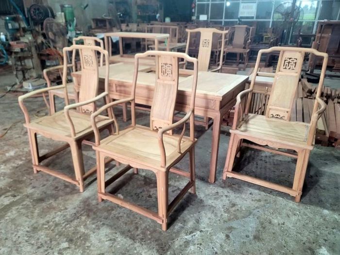 Đồ gỗ mỹ nghệ Đồng Kỵ nổi tiếng với các sản phẩm cao cấp từ gỗ tự nhiên quý hiếm.