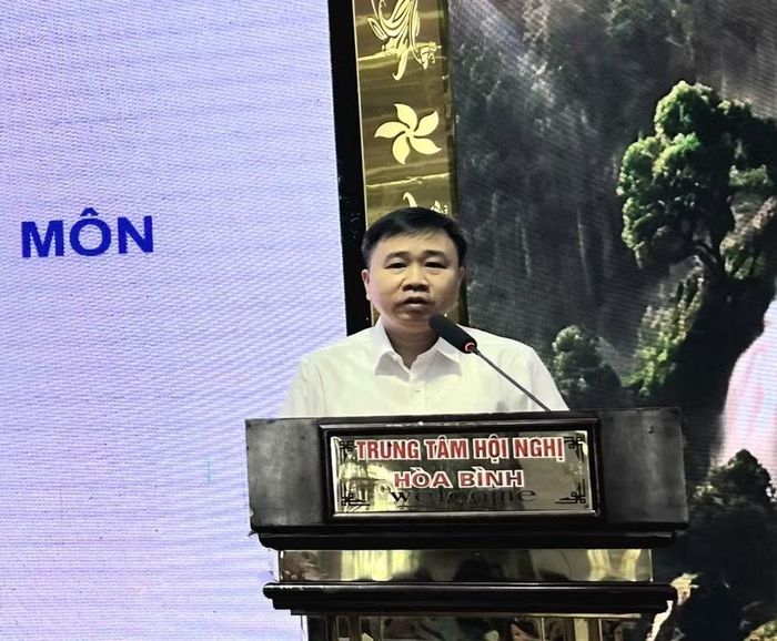 Ông Trương Quang Cường - Phó Trưởng phòng Giáo dục Tiểu học, Sở GD&ĐT Phú Thọ phát biểu tại hội nghị.
